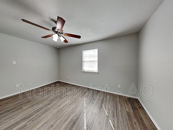 4th image of 10356 Chelmsford Dr