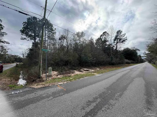 5165 San Miguel St, Milton, FL 32583