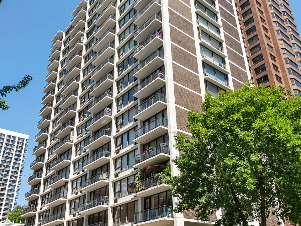 1400 N State Pkwy #10A