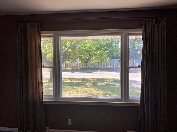 4th image of 416 Sheffield Dr