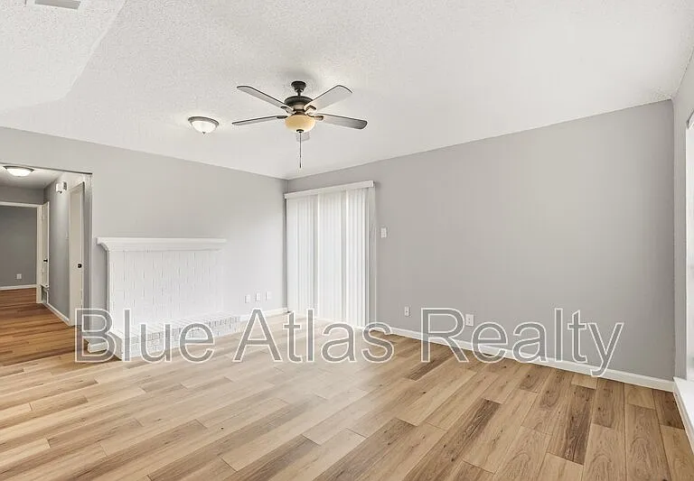 2601 Stanford St #B — Photo 3