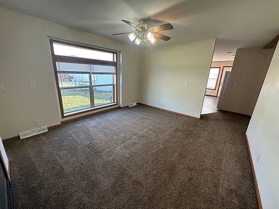 5th image of 291 Laurel Oak Ln