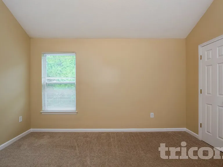 3044 Summer Breeze Dr — Photo 10