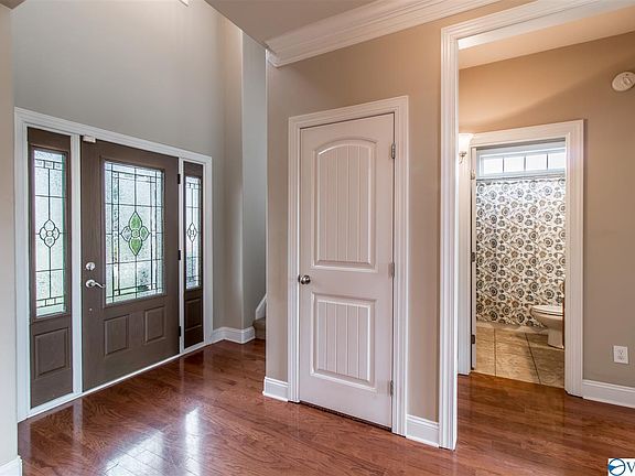 2nd image of 22 Nandina Ln