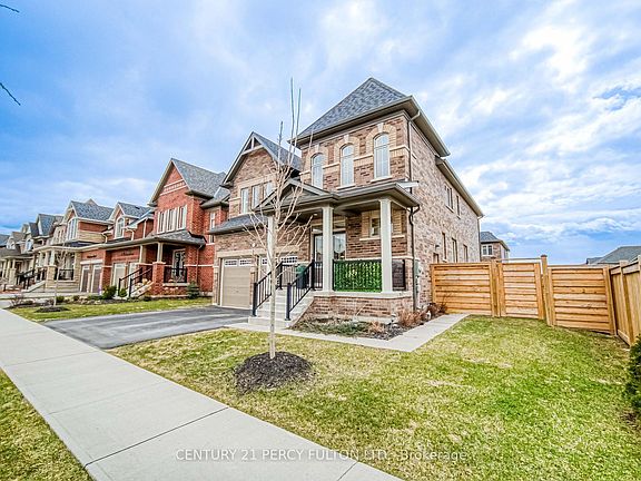 3rd image of 13 Toulouse St