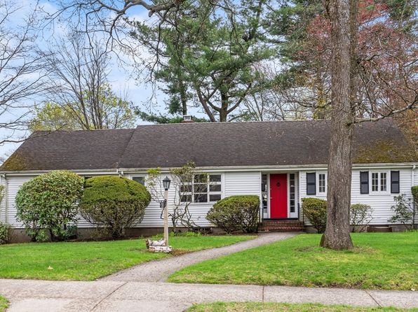 40 Carlson Ave