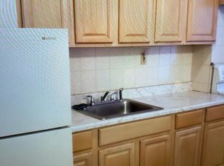 6530 Myrtle Ave, Ridgewood, NY 11385