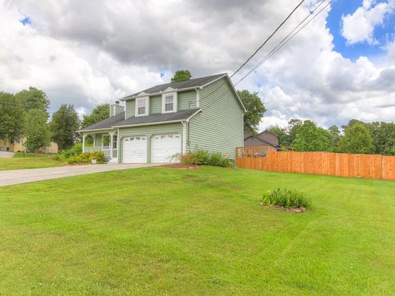 3rd image of 6518 Graycroft Dr