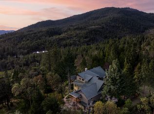 211 Shorthorn Gulch Rd, Grants Pass, OR 97526
