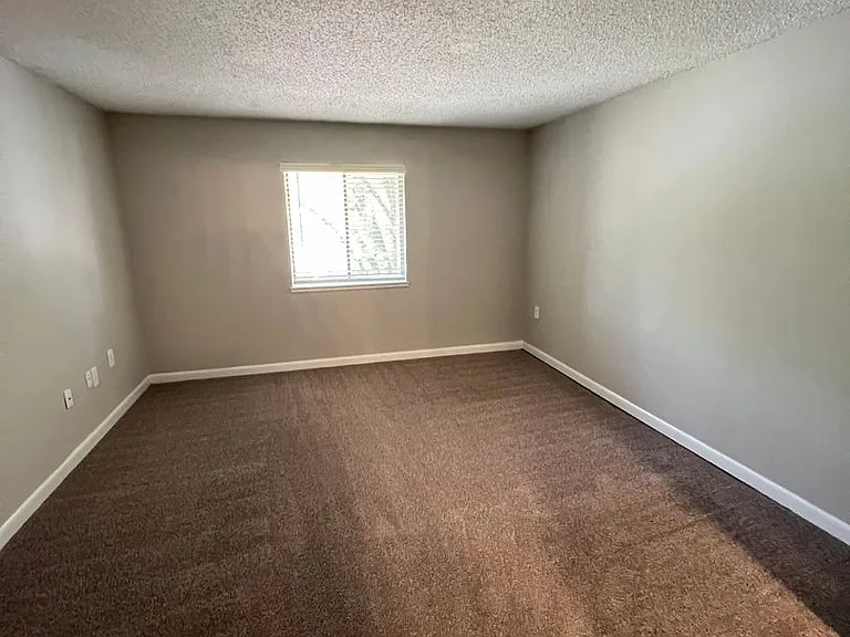 Gleneagle Apartment Homes — Photo 66