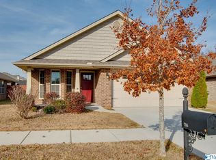 706 Oak Cove Ln, Madison, AL 35757