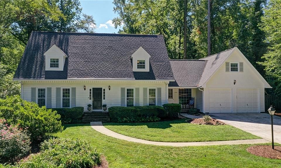 1st image of 535 Bridgewater Dr