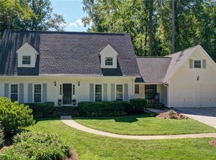 535 Bridgewater Dr, Atlanta, GA 30328