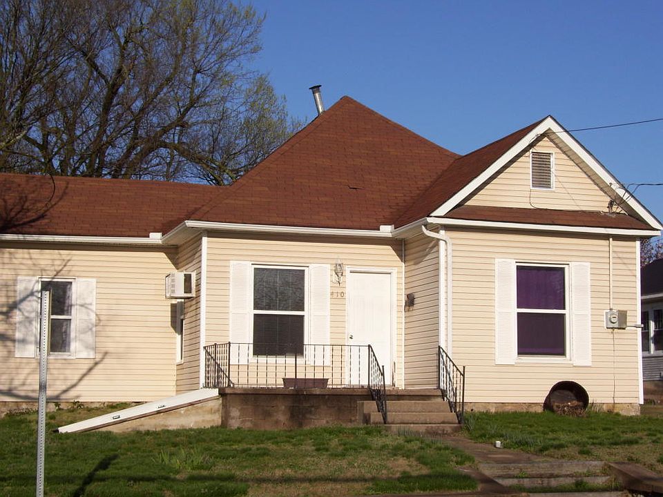2nd image of 410 N College St
