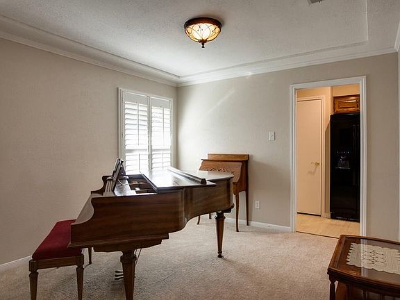 5th image of 1621 Glencairn Ln