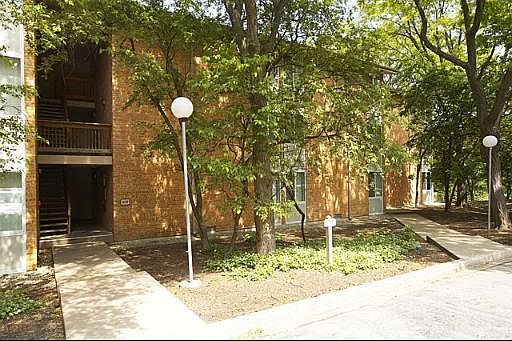 1st image of 5819 Oakwood Dr APT E
