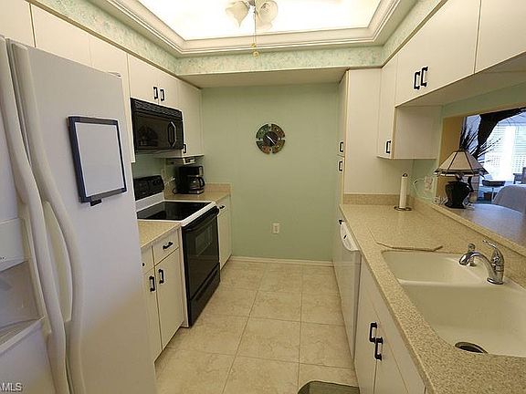 5th image of 784 Willowbrook Dr APT 608