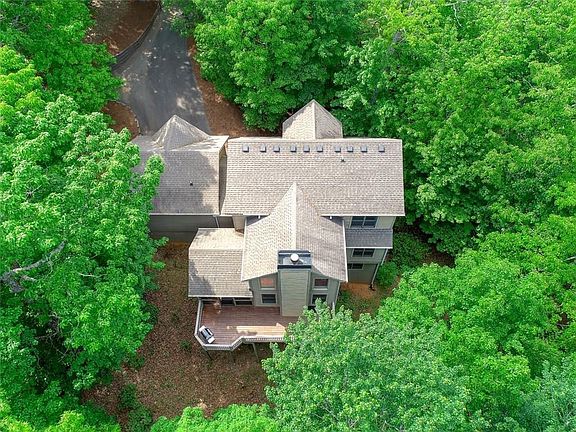 4th image of 58 White Oak Knl