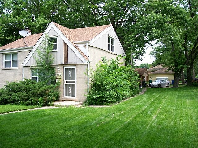 2nd image of 227 N Hillside Ave