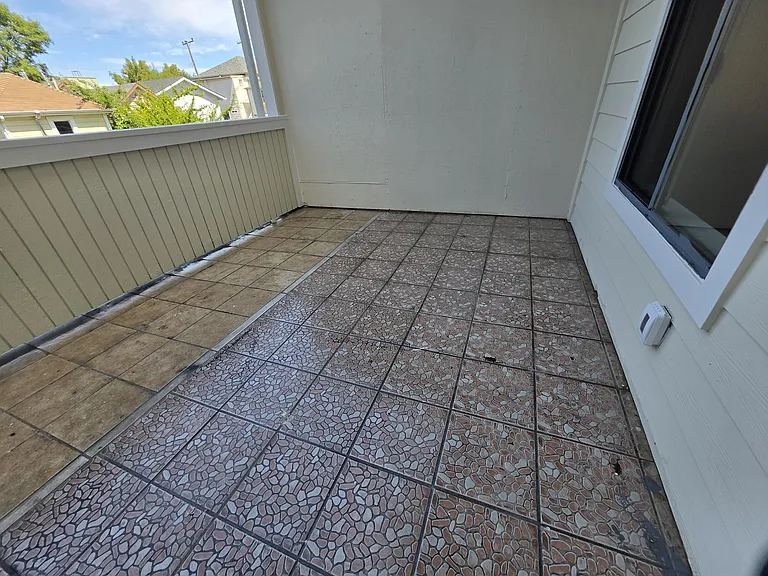 2323 Market St #A — Photo 32