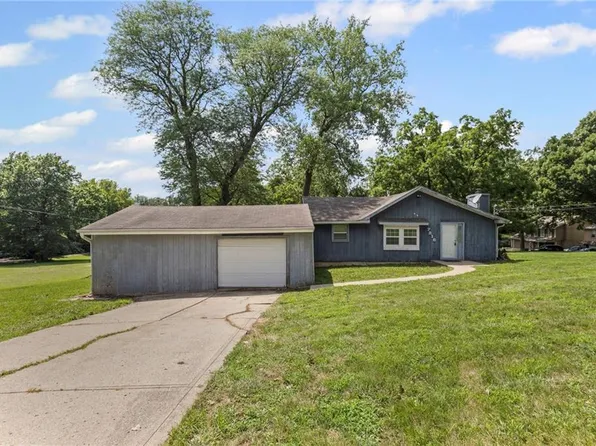 7816 N Broadway St, Kansas City, MO 64118