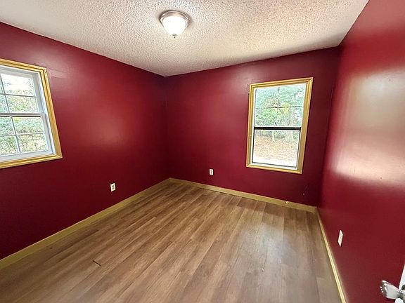 5th image of 3323 Wesley Chapel Rd