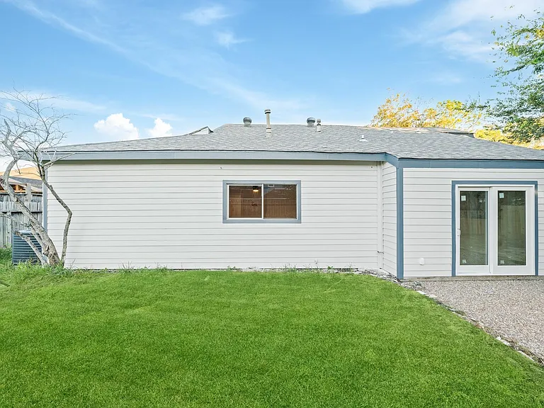 6606 Winkleman Rd — Photo 43
