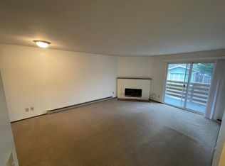 300 NW 80th St APT 7, Seattle, WA 98117