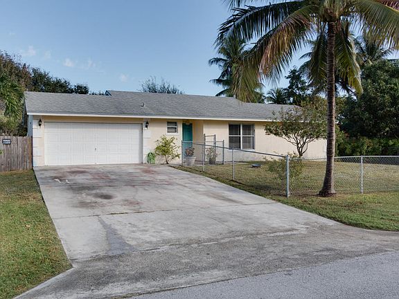 3rd image of 3281 Artesian Dr