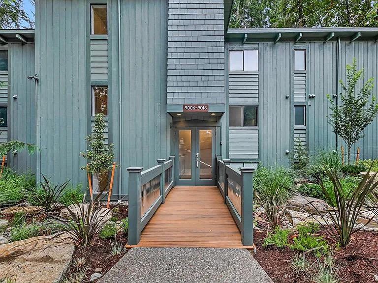 9014 Redmond Woodinville Rd NE — Photo 31