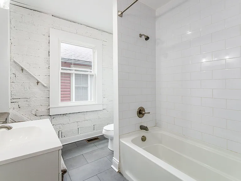 942 Linwood Ave — Photo 30