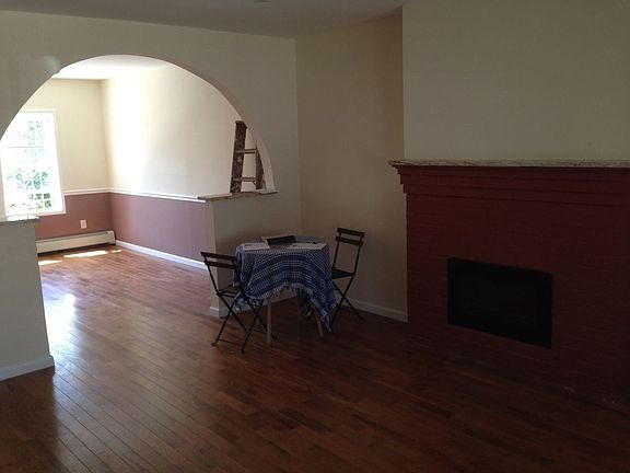 2nd image of 11214 Colfax St