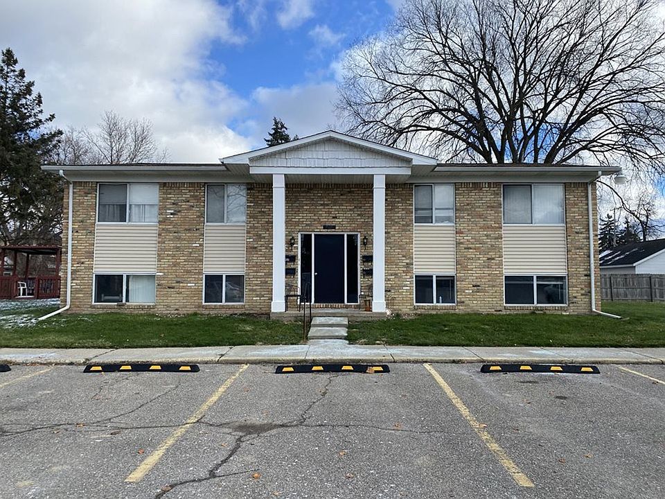 2nd image of 312 N Oak St #44a180f67