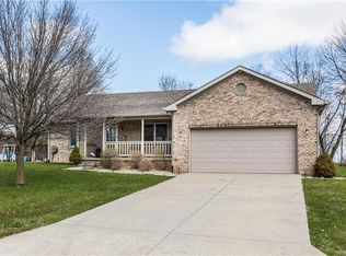 109 Stillmeadow Dr, Lizton, IN 46149