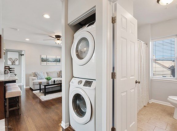 3rd image of 5235 W Bloomingdale Ave