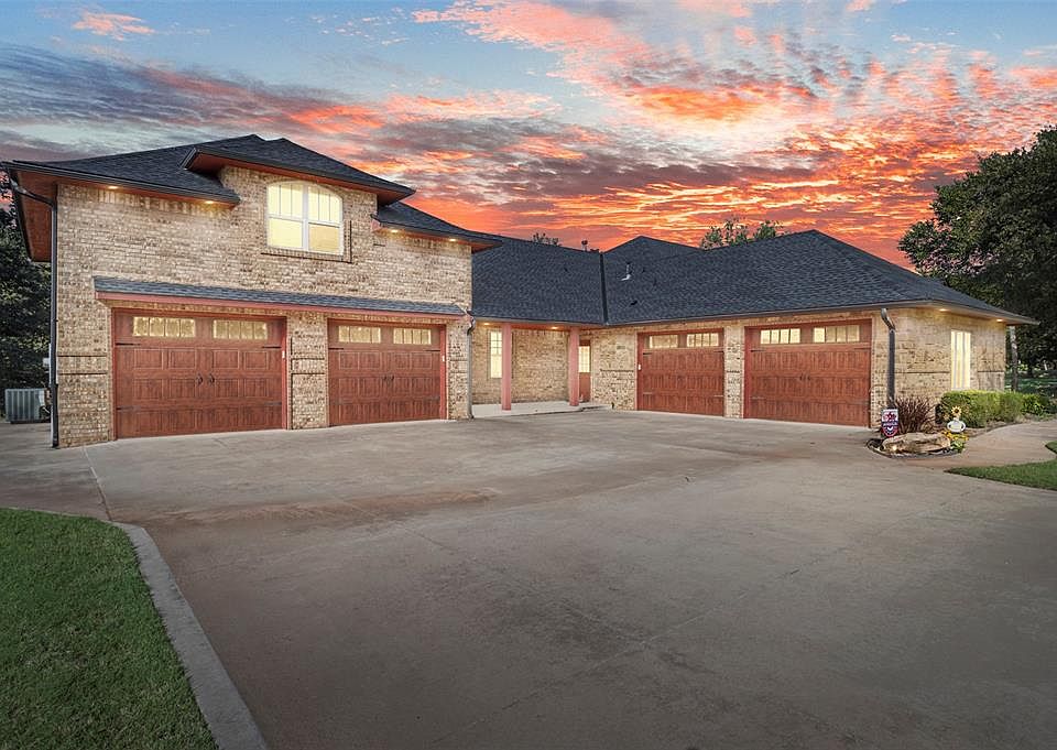 4600 Clipper Xing, Edmond, OK 73013 | Zillow