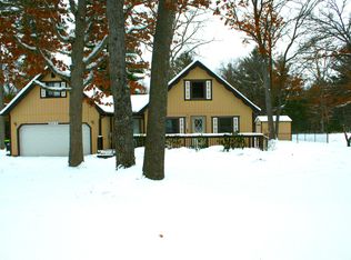 2575 S Crest Dr, Roscommon, MI 48653