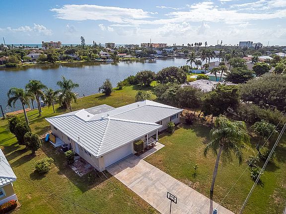 3rd image of 1721 Bay Shore Dr