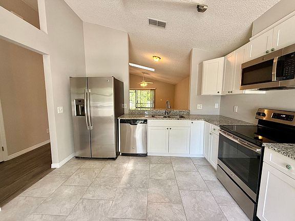 5th image of 10735 Harkwood Blvd