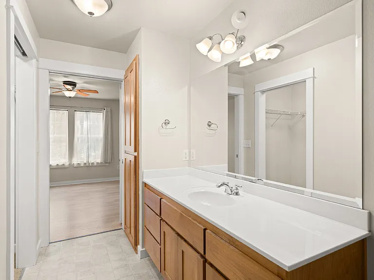2221 McCall Dr — Photo 17