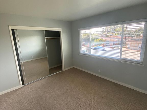 5th image of 565 Escuela Ave #1