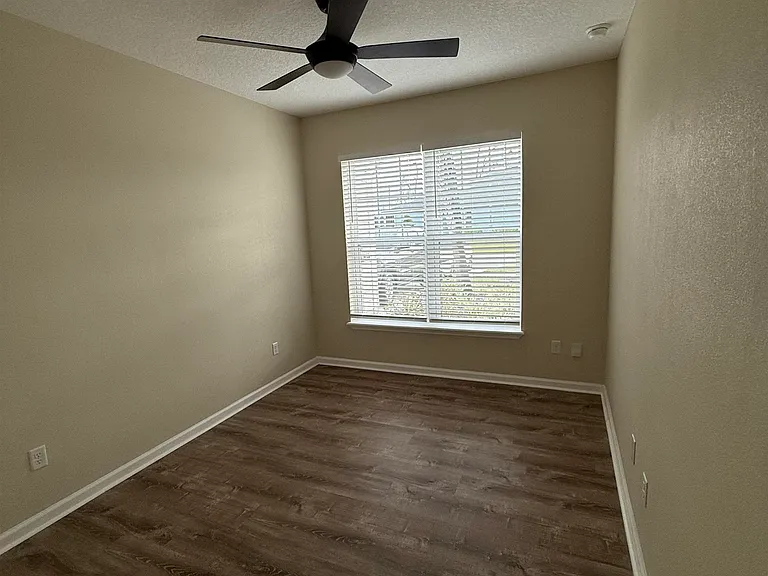 209 Leeward Island Dr — Photo 11