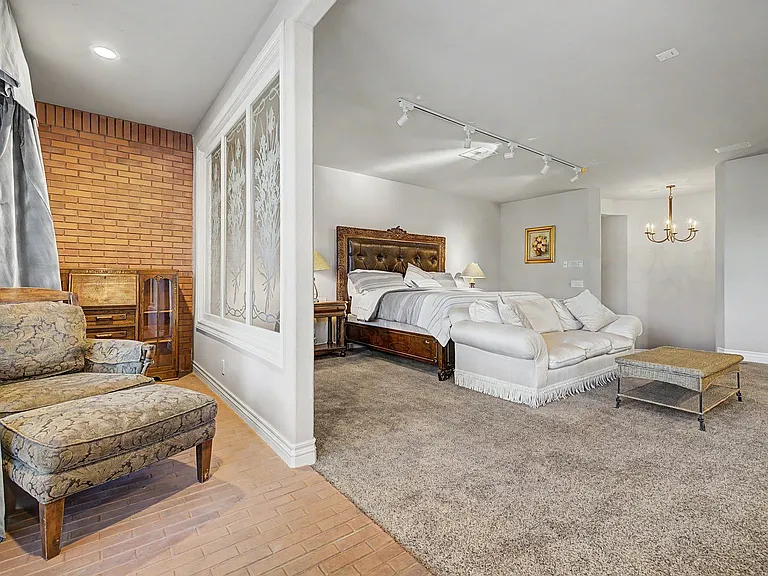 1105 Broadmoor Ave — Photo 33