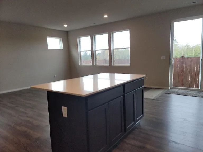 6499 Randolph Dr NE — Photo 11