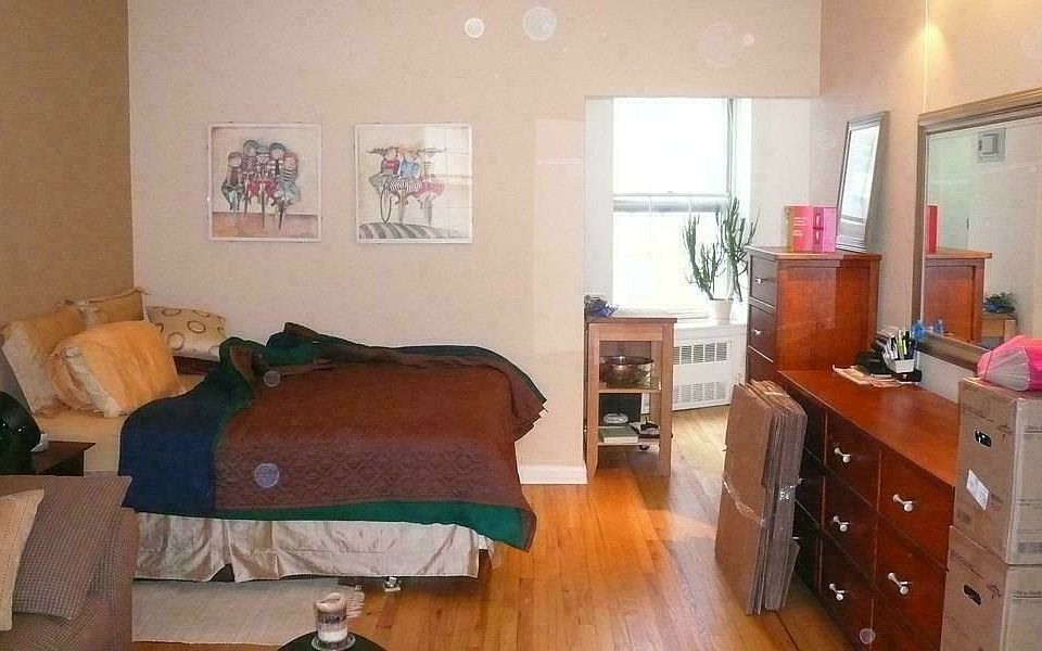 2nd image of 252 E 51st St #6B