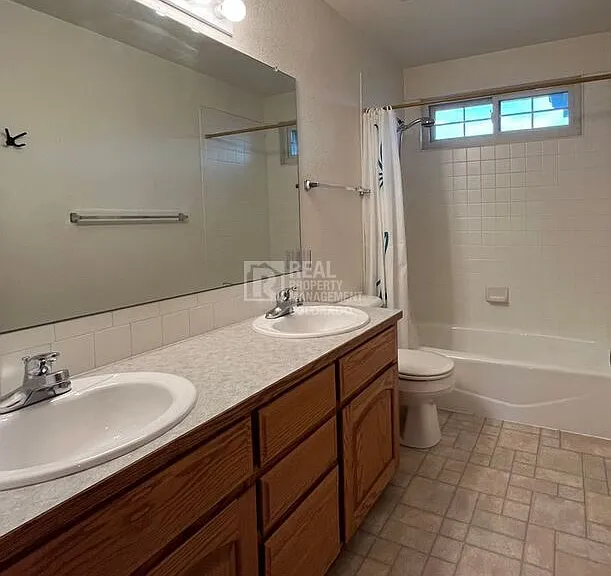 2511 Glendale Ct — Photo 15