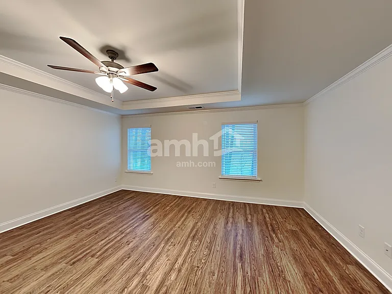 1410 Ashlyn Ct — Photo 13
