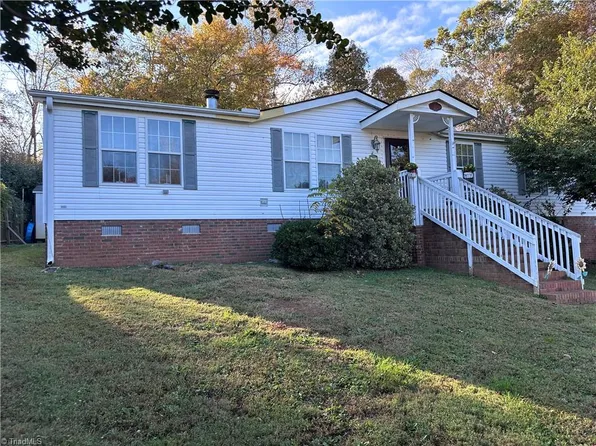 312 Lang Ct, Haw River, NC 27258