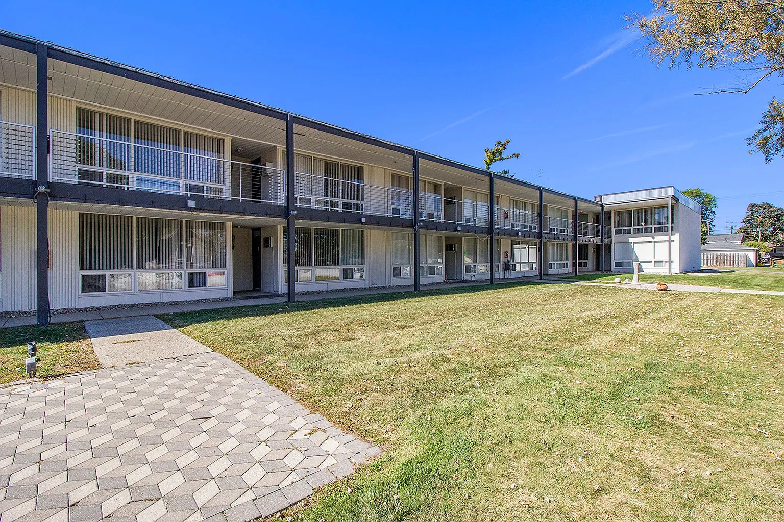 3415 Fairmont Rd APT 8 photo 1