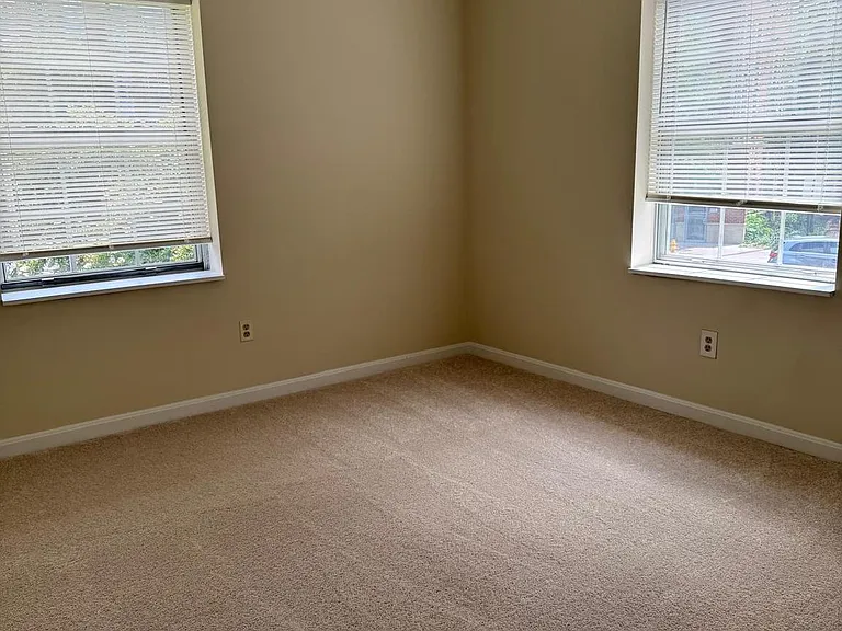 1720 Queens Ln #3172 — Photo 15
